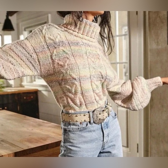 Free People Sweaters - Brand New Free People Cropped Sweater- Size XS